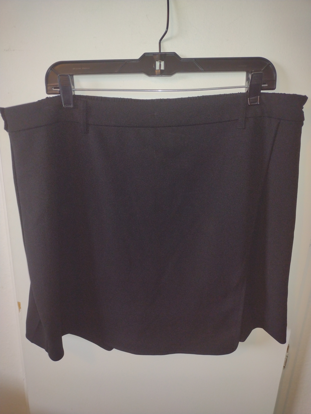 Anne Klein Black Skort